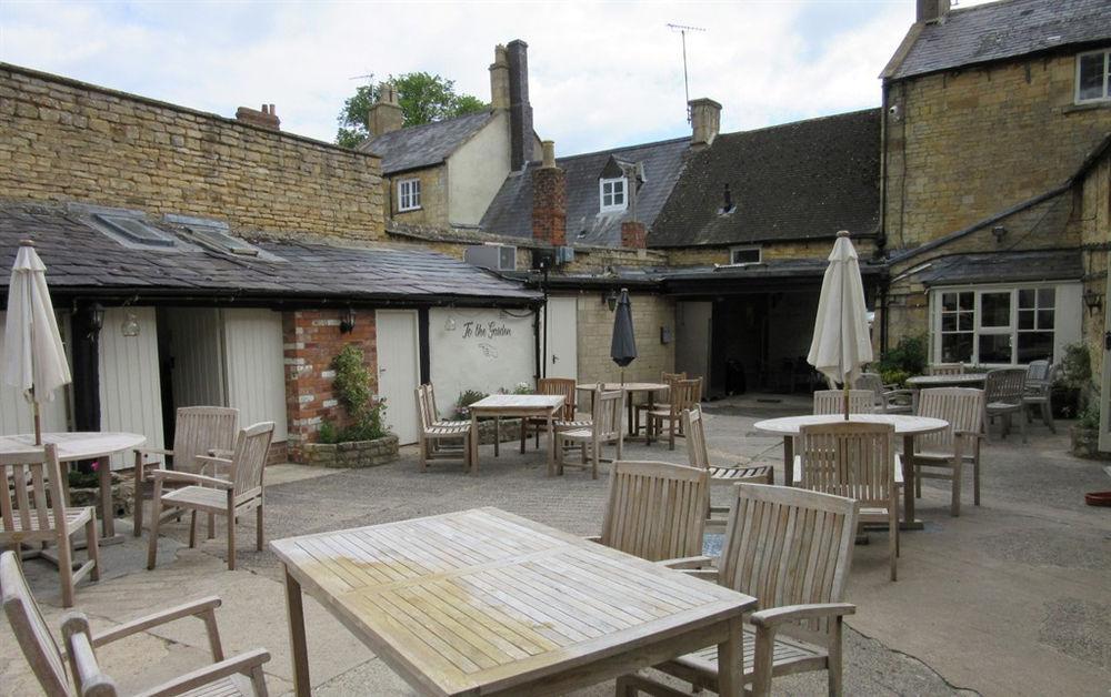 The Bell Inn Moreton-in-Marsh Экстерьер фото